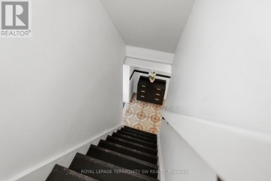 BSMT - 497 OSSINGTON AVENUE Toronto (Palmerston-Little Italy) Ontario photo 4