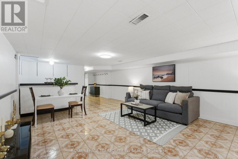BSMT - 497 OSSINGTON AVENUE, Toronto (Palmerston-Little Italy), Ontario, M6G3T3