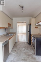 29 - 121 BAGOT STREET Guelph (Junction/Onward Willow) Ontario photo 4