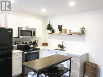 230 COURT STREET Oshawa (Central) Ontario photo 2