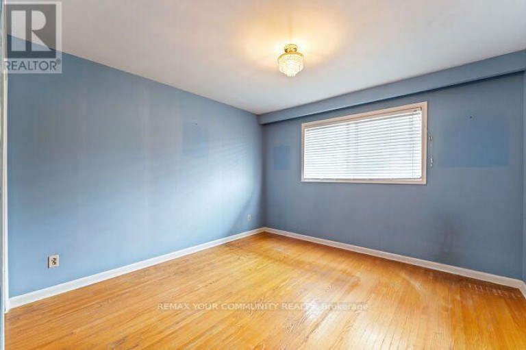 225 16TH AVENUE, Richmond Hill (Langstaff), Ontario, L4C7A6