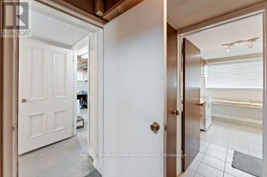 225 16TH AVENUE Richmond Hill (Langstaff) Ontario photo 24