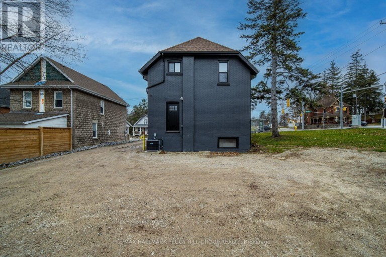 219 BAYFIELD STREET, Barrie (City Centre), Ontario, L4M3B4