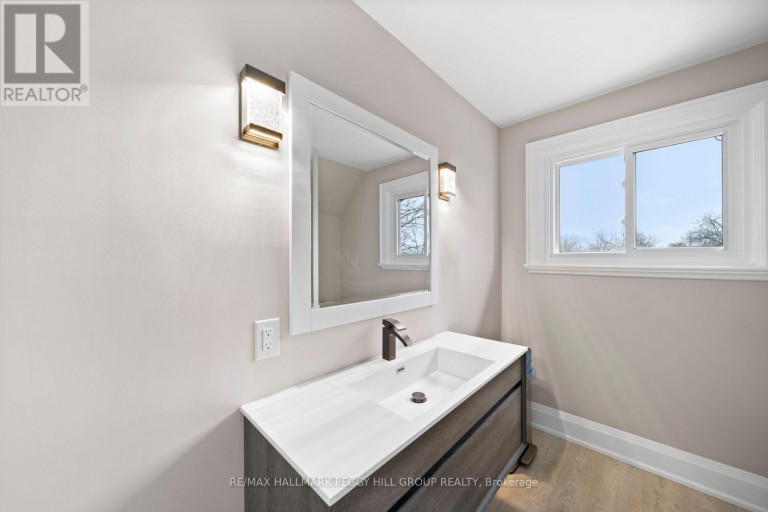 219 BAYFIELD STREET, Barrie (City Centre), Ontario, L4M3B4