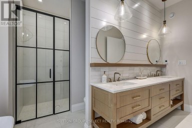 2397 MEADOWLANDS WAY London North (North R) Ontario photo 6