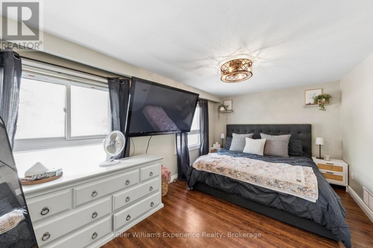 23 - 2 BERNICK DRIVE, Barrie (Grove East), Ontario, L4M5K4