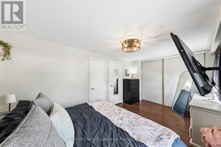 23 - 2 BERNICK DRIVE, Barrie (Grove East), Ontario, L4M5K4