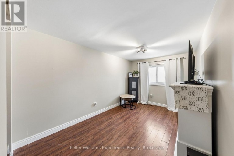 23 - 2 BERNICK DRIVE, Barrie (Grove East), Ontario, L4M5K4