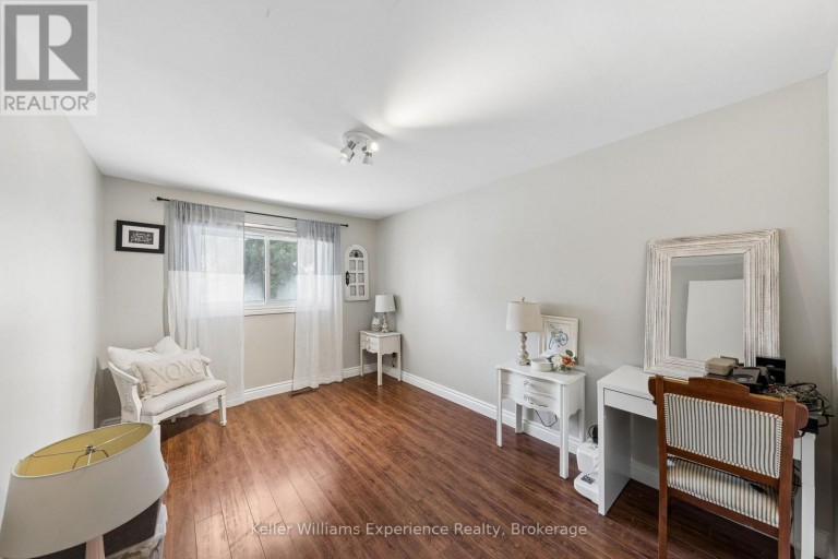 23 - 2 BERNICK DRIVE, Barrie (Grove East), Ontario, L4M5K4