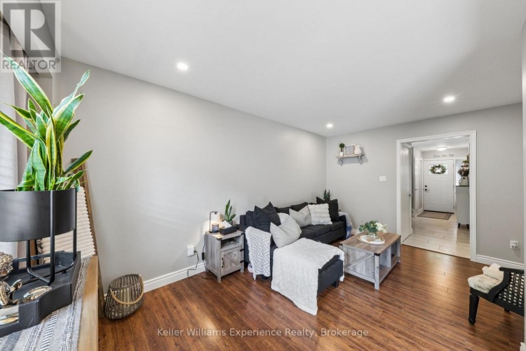 23 - 2 BERNICK DRIVE, Barrie (Grove East), Ontario, L4M5K4