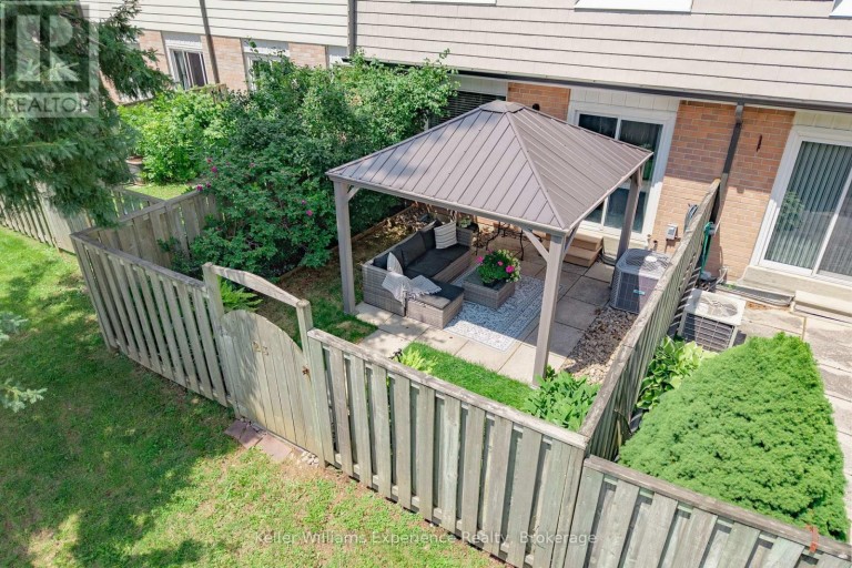 23 - 2 BERNICK DRIVE, Barrie (Grove East), Ontario, L4M5K4