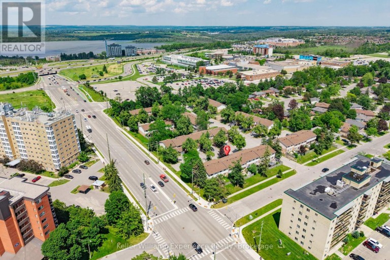 23 - 2 BERNICK DRIVE, Barrie (Grove East), Ontario, L4M5K4