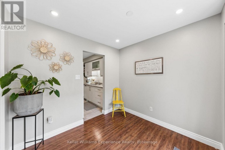 23 - 2 BERNICK DRIVE, Barrie (Grove East), Ontario, L4M5K4