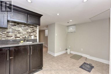 BASEMENT - 9 SOUTHVIEW AVENUE Toronto (Dovercourt-Wallace Emerson-Junction) Ontario photo 4