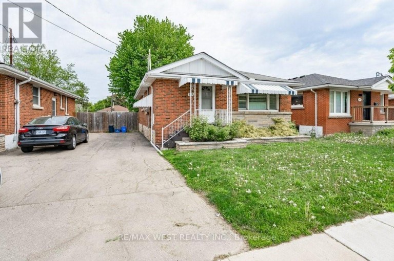 305 MOHAWK ROAD E, Hamilton (Hill Park), Ontario, L9A2J5