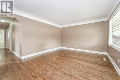 305 MOHAWK ROAD E Hamilton (Hill Park) Ontario photo 3