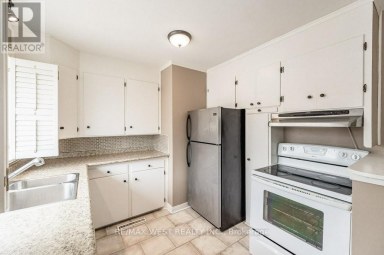 305 MOHAWK ROAD E Hamilton (Hill Park) Ontario photo 8