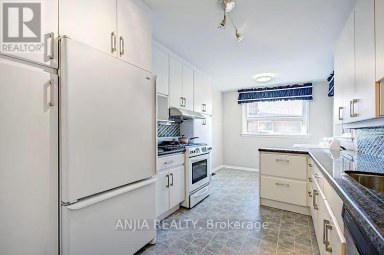 UPPER - 80 ALAMOSA DRIVE Toronto (Bayview Village) Ontario photo 6
