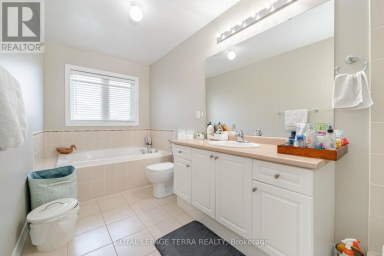 UPPER - 30 EATONVILLE STREET Brampton (Northwest Sandalwood Parkway) Ontario photo 29