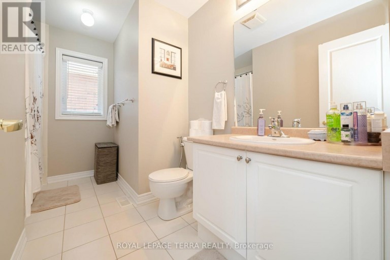 UPPER - 30 EATONVILLE STREET, Brampton (Northwest Sandalwood Parkway), Ontario, L7A0M7