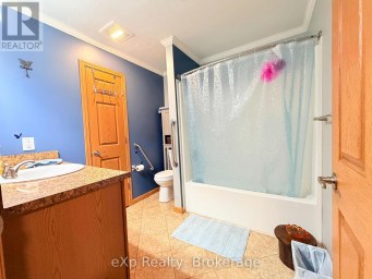 36 CHURCH STREET Kincardine Ontario photo 11