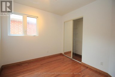 176 OLDHAM STREET London South (South T) Ontario photo 11