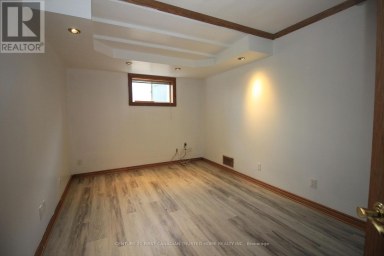 176 OLDHAM STREET London South (South T) Ontario photo 14