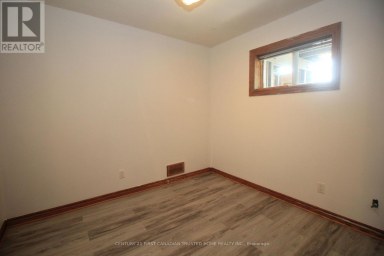 176 OLDHAM STREET London South (South T) Ontario photo 16