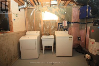 176 OLDHAM STREET London South (South T) Ontario photo 21