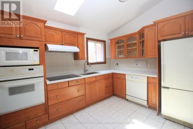 176 OLDHAM STREET London South (South T) Ontario photo 7