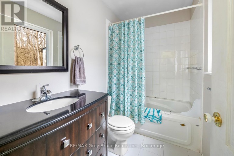 65 LAWRENCE ROAD, South Bruce Peninsula, Ontario, N0H2T0