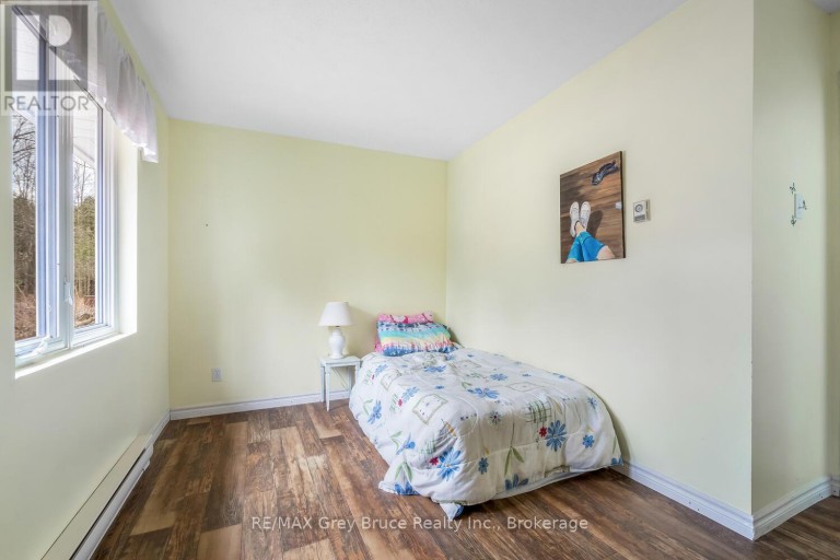 65 LAWRENCE ROAD, South Bruce Peninsula, Ontario, N0H2T0