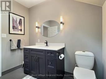 425 WILLIAM STREET South Huron (Exeter) Ontario photo 28