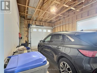 425 WILLIAM STREET South Huron (Exeter) Ontario photo 42