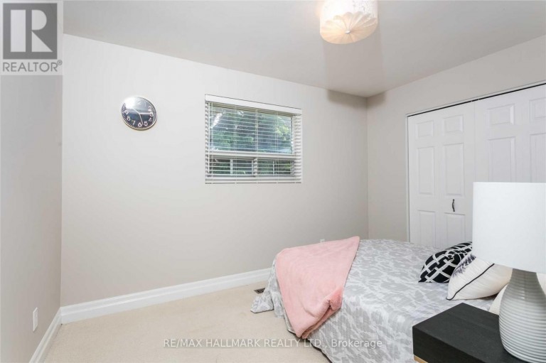 MAIN FLOOR - 52 TWEEDROCK CRESCENT, Toronto (Morningside), Ontario, M1E4L5