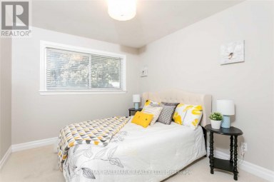 MAIN FLOOR - 52 TWEEDROCK CRESCENT Toronto (Morningside) Ontario photo 12