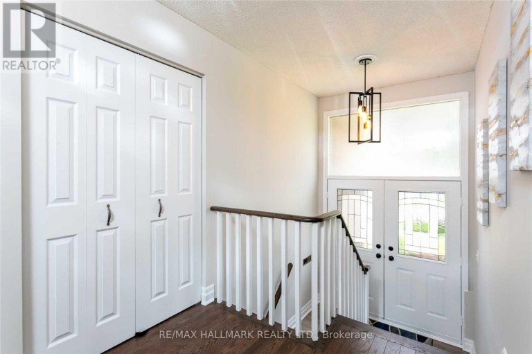 MAIN FLOOR - 52 TWEEDROCK CRESCENT, Toronto (Morningside), Ontario, M1E4L5