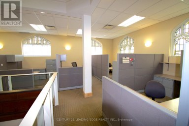 NORTH - OFFICE (2 STOREY) - 2550 DANFORTH AVENUE Toronto (East End-Danforth) Ontario photo 12