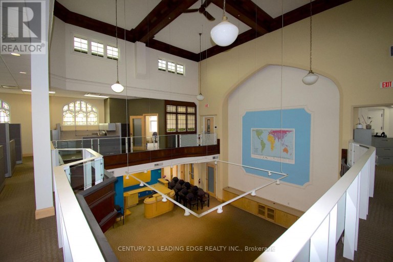 NORTH - OFFICE (2 STOREY) - 2550 DANFORTH AVENUE, Toronto (East End-Danforth), Ontario, M4C1L2