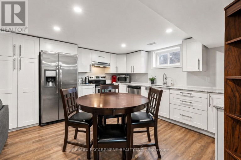 557 LAKE STREET, St. Catharines (Lakeport), Ontario, L2N4J1