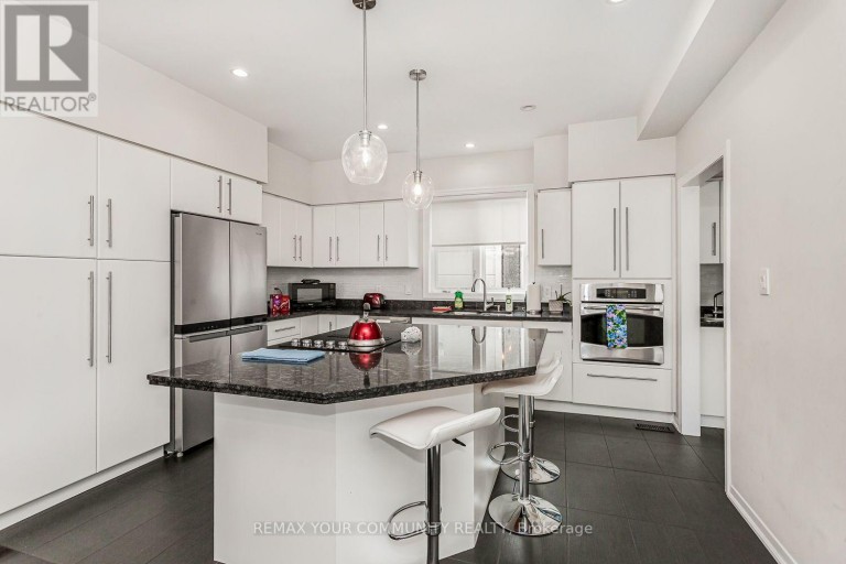 338 WOODALE AVENUE, Oakville (WO West), Ontario, L6K2N7