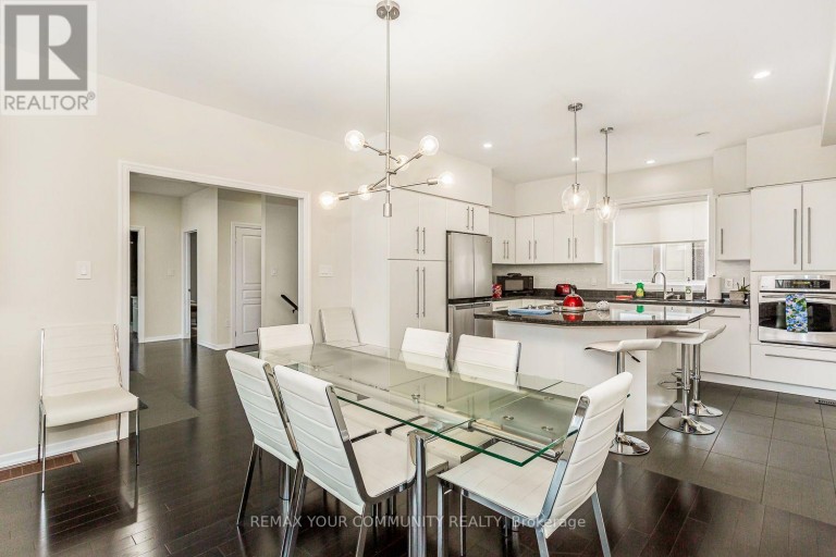 338 WOODALE AVENUE, Oakville (WO West), Ontario, L6K2N7