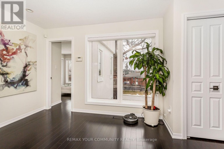 338 WOODALE AVENUE, Oakville (WO West), Ontario, L6K2N7