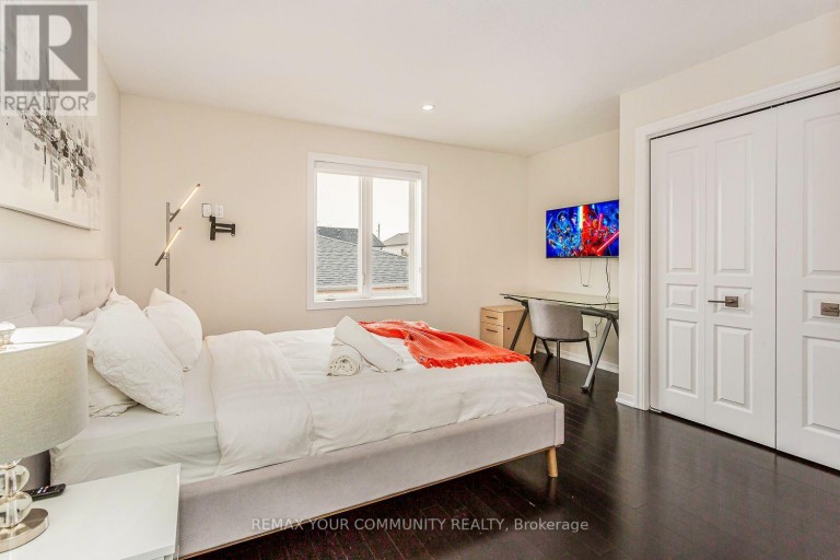 338 WOODALE AVENUE, Oakville (WO West), Ontario, L6K2N7