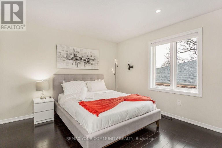 338 WOODALE AVENUE, Oakville (WO West), Ontario, L6K2N7