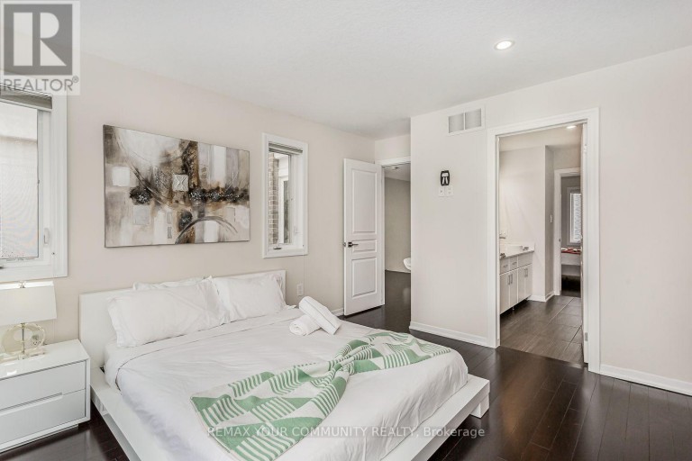 338 WOODALE AVENUE, Oakville (WO West), Ontario, L6K2N7