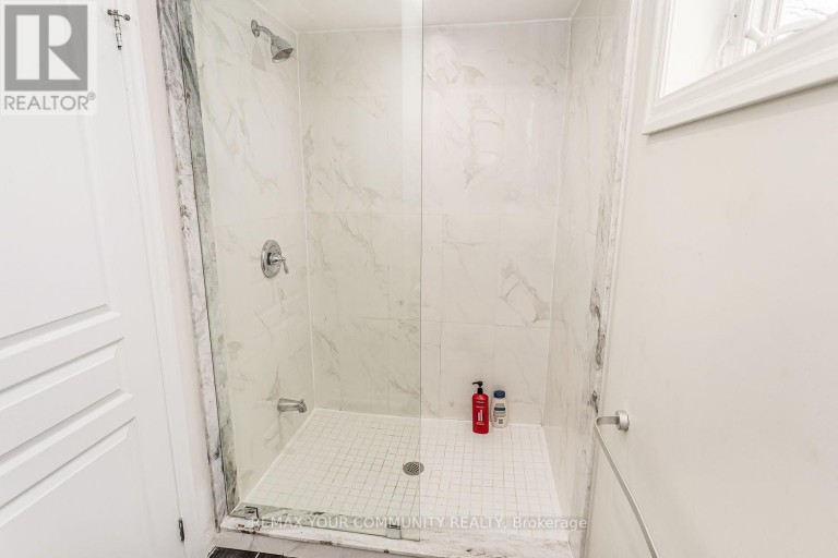 338 WOODALE AVENUE, Oakville (WO West), Ontario, L6K2N7