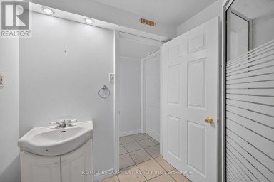 21 SPRINGGARDEN CRESCENT Hamilton (Stoney Creek Mountain) Ontario photo 36