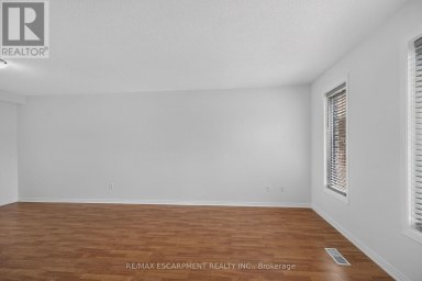 21 SPRINGGARDEN CRESCENT Hamilton (Stoney Creek Mountain) Ontario photo 5