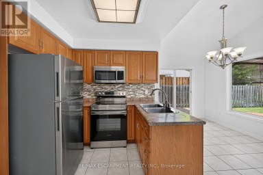 21 SPRINGGARDEN CRESCENT Hamilton (Stoney Creek Mountain) Ontario photo 8